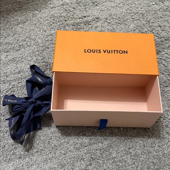 Louis Vuitton Other - Louis Vuitton Orange Glasses Box with Navy Ribbon